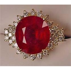 14K GOLD LADIES RUBY AND DIAMOND RING - Comes with