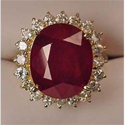 14K GOLD LADIES RUBY AND DIAMOND RING - Comes with