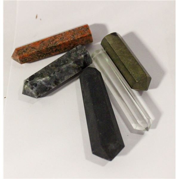 LOT OF SINGLE TERMINATED CRYSTAL POINTS
