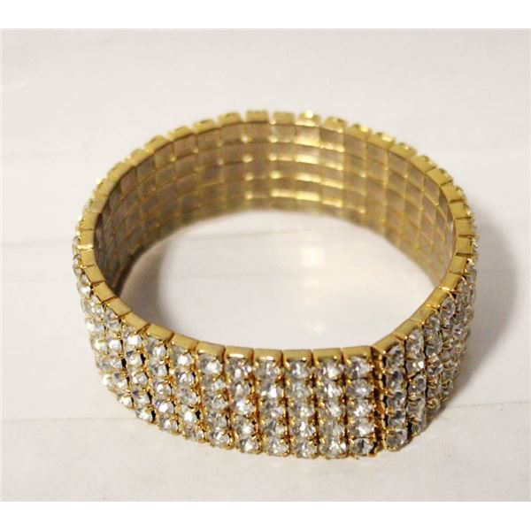 GOLDTONE STRETCH BRACELET