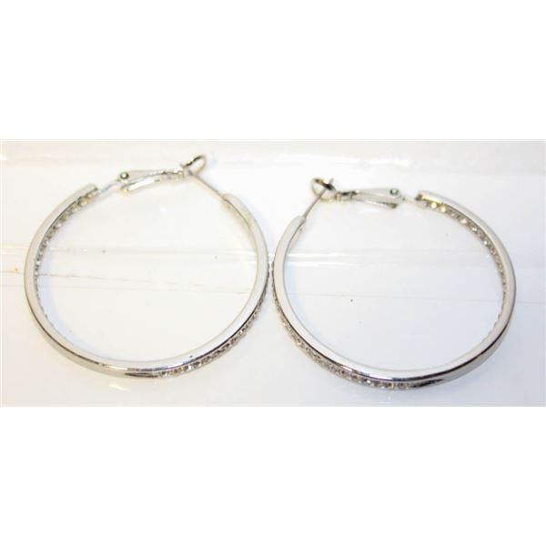 PAIR OF CZ EARRINGS