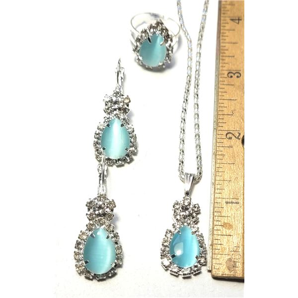 22)  SUITE OF AQUA CAT'S EYE JEWELERY