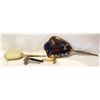 Image 1 : VINTAGE MIRROR/BRUSH/RAZORS