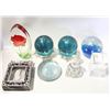 Image 1 : FLAT OF GLASS COLLECTABLES