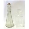 Image 1 : 2 VINTAGE DECANTERS