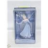 Image 1 : NEW 2001 HALLMARK QUEEN AURORA