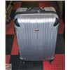 Image 1 : JUMBO GREY SWISS GEAR HARDSHELL SUITCASE