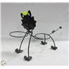 Image 2 : WELDED STEEL DECORATIVE DOG BOWL HOLDER
