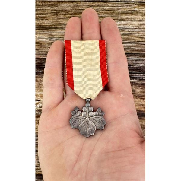 WW2 Japanese Order of the Rising Sun 8th Class