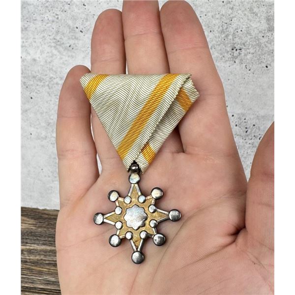 WW2 Japanese Order Of The Sacred Treasure