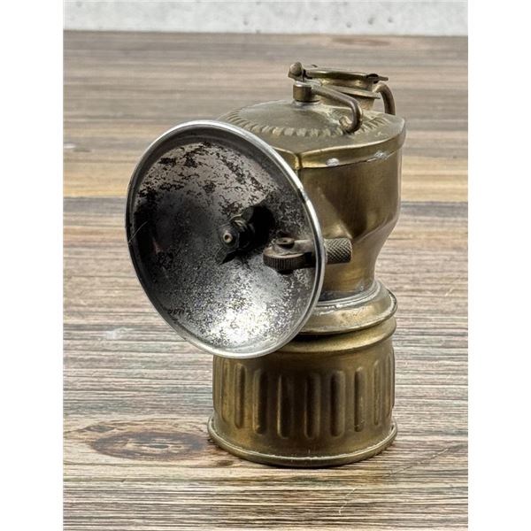 Montana Justrite Streamlined Carbide Miners Lamp