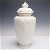 Image 1 : Boehm Porcelain Lidded Vase