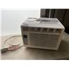 Image 1 : MIDEA 6,000BTU WINDOW MOUNT AIR CONDITIONER