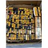 Image 3 : TRAY OF 9V BATTERIES