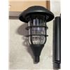 Image 2 : 4 SOLAR LIGHTS