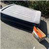 Image 2 : OZARK TRAIL QUEEN SIZE AIR MATTRESS ELECTRIC INFLATING