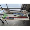 Image 1 : BUNDLE OF GARDEN TOOLS