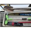 Image 2 : BUNDLE OF GARDEN TOOLS