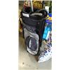 Image 3 : GOLF BAG W/ PUTTER, RAKE, AND UMBRELLA