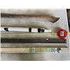 Image 2 : 40INCH CLAMP, AXE, AND FLASHERS