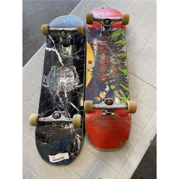 2 SKATEBOARDS