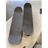 Image 2 : 2 SKATEBOARDS