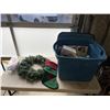 Image 1 : TOTE OF CHRISTMAS DECOR