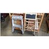 Image 1 : 2 FOLDING STEP LADDERS