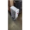 Image 1 : OIL HEATER