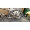 Image 3 : DEVINCI GREY BIKE