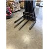 Image 8 : CROWN ELECTRIC ORDER PICKER PALLET STACKER, MODEL 20MT, IN WORKING ORDER, WITH MANUALS, GOOD BATTERI