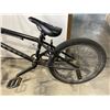 Image 2 : FREEAGENT BMX BIKE