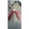 Image 3 : 3 UTILITY MULTI TOOLS, ONE IS SNAP ON