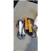 Image 2 : 2 SKIPPING ROPE SETS AND 2 PORTABLE FANS