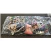 Image 2 : LARGE ASSORTMENT OF KEYCHAINS, AND BAG OF AIRPOD PROTECTIVE CASES