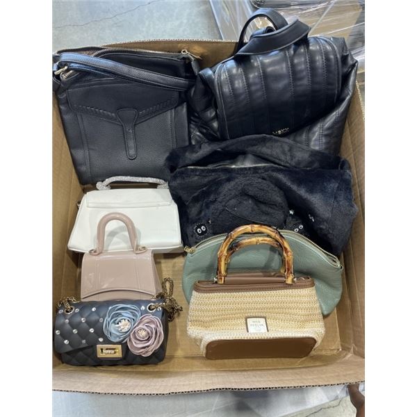 ASSORTED LOST PROPERTY PURSES AND HAND BAGS