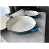 Image 3 : 2 TRAMONTINA CAST IRON NON  STICK PANS AND LEATHER PLACEMATTS
