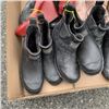 Image 2 : 6 PAIRS OF NEW SIZE 7 FOOTWEAR