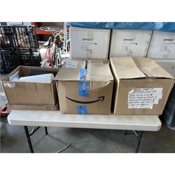 3 BOXES OF KITCHEN WARE, PLASTIC BOWLS, WATER PITCHERS, ETC