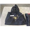 Image 2 : YOUTH XL BLUEJAYS HOODIE, AND 2010 OLYMPICS HBS CANADA JACKET SZE 2XL