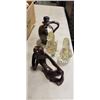 Image 2 : ASSORTED ANIMAL AND FIGURINES FROM BLUE MOUNTAIN POTTERY, ART GLASS ETC