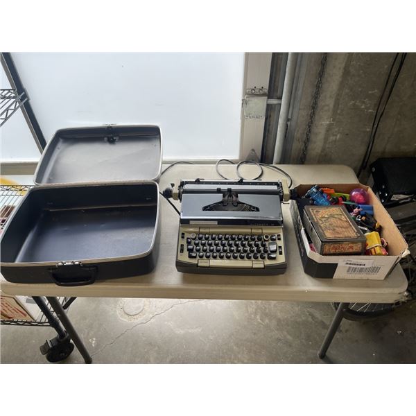 VINTAGE VIKING AUTOMATIC 12 TYPEWRITER AND TRAY OF VINTAGE COLLECTIBLE TOYS