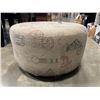 Image 2 : DECORATIVE ROUND OTTOMAN