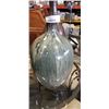 Image 2 : 2 LARGE DECORATIVE VASES