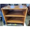 Image 1 : DANISH NIGHT STAND