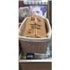 Image 3 : 5 WICKER BASKETS