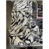Image 4 : ASSORTED NEW PILLOW SHAMS, APPROX 20 PLUS