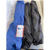 Image 1 : 3 FOLDING CAMP CHAIRS