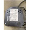 Image 3 : IROBOT ROOMBA VACUUM AND CHARGER