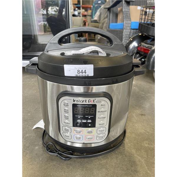 INSTANT POT V5 7IN1 8QT PRESSURE COOKER - TESTED WORKING, RETAIL $179